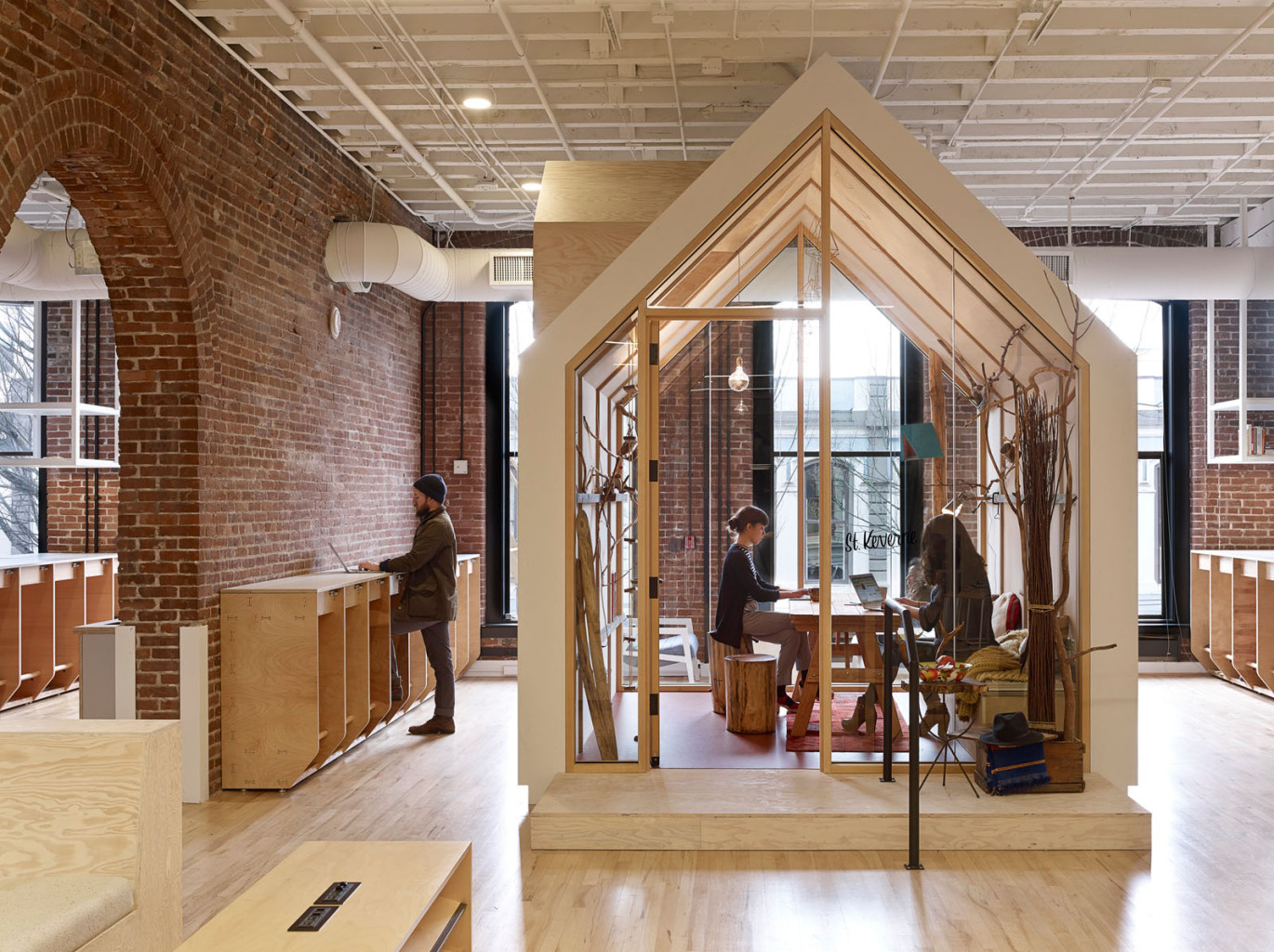 Airbnb Portland Customer Experience Hub – Phase I